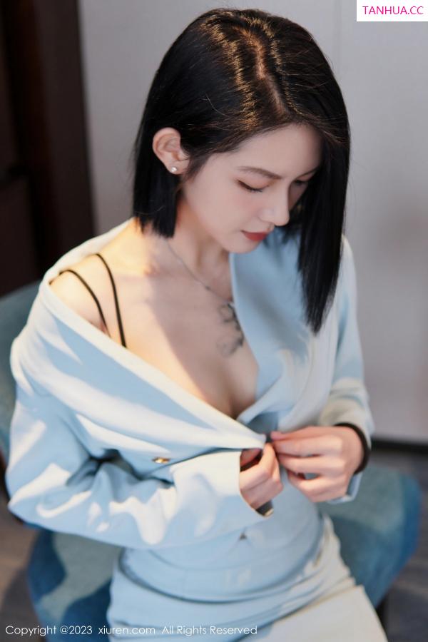   [XiuRen]高清写真图 2023.06.09 No.6885 乔一一 丝袜美腿第23张图片